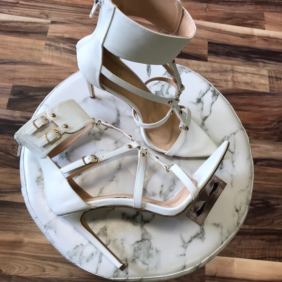 ‼️ White Ankle Strap Pointed Heels - Picture 3 of 8
